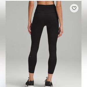 Lululemon Fast and Free 25” Black Leggings in Size 4 with Pockets